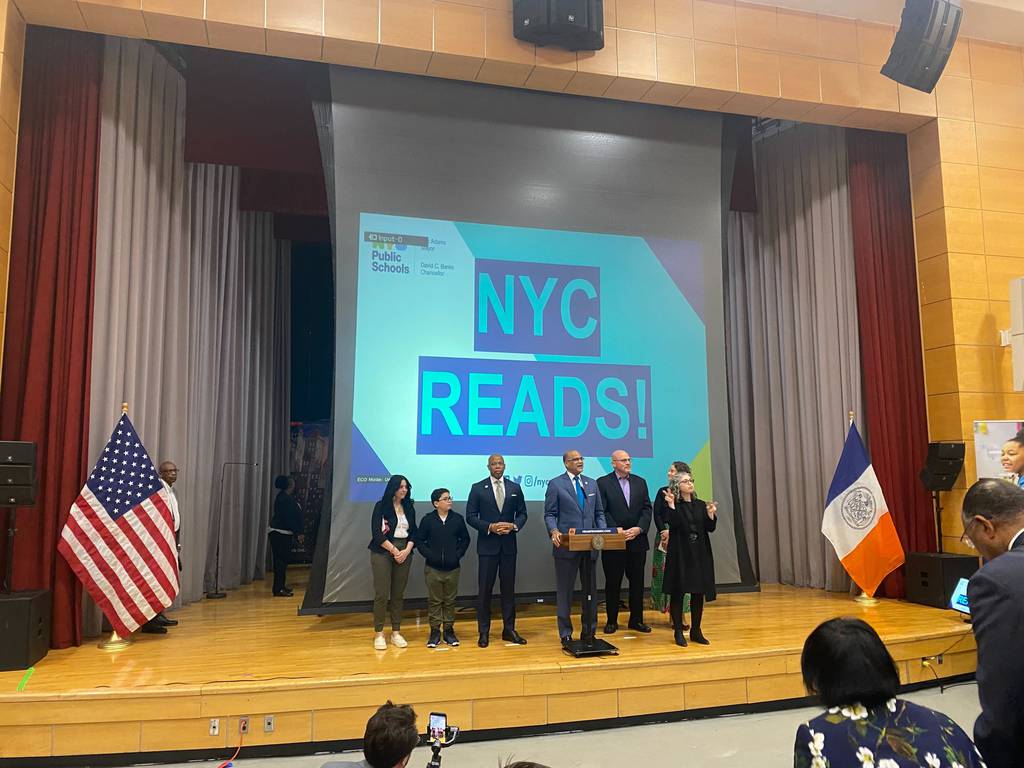 Mayor Adams and Schools Chancellor David Banks announce a new reading curriculum mandate that focuses on phonics Tuesday at P.S. 156 in Brooklyn. (Cayla Bamberger / New York Daily News)