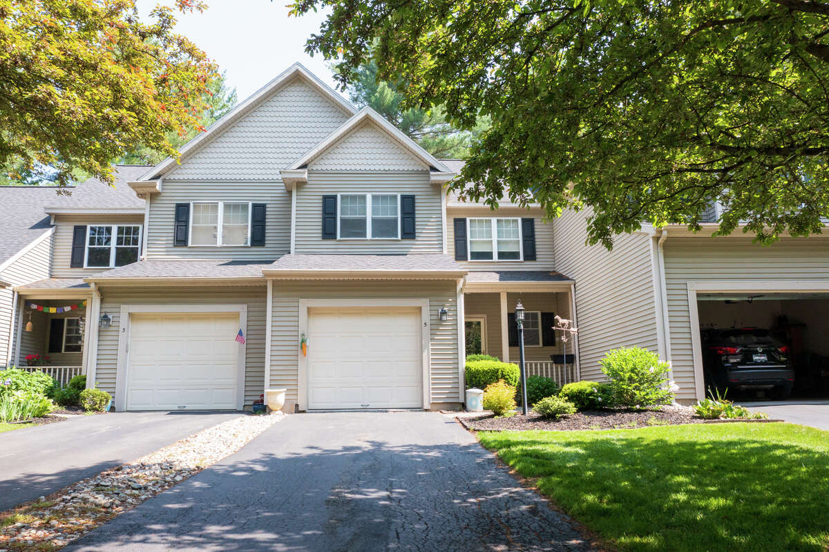 House of the Week: 5 Shannon Way, Saratoga Springs.