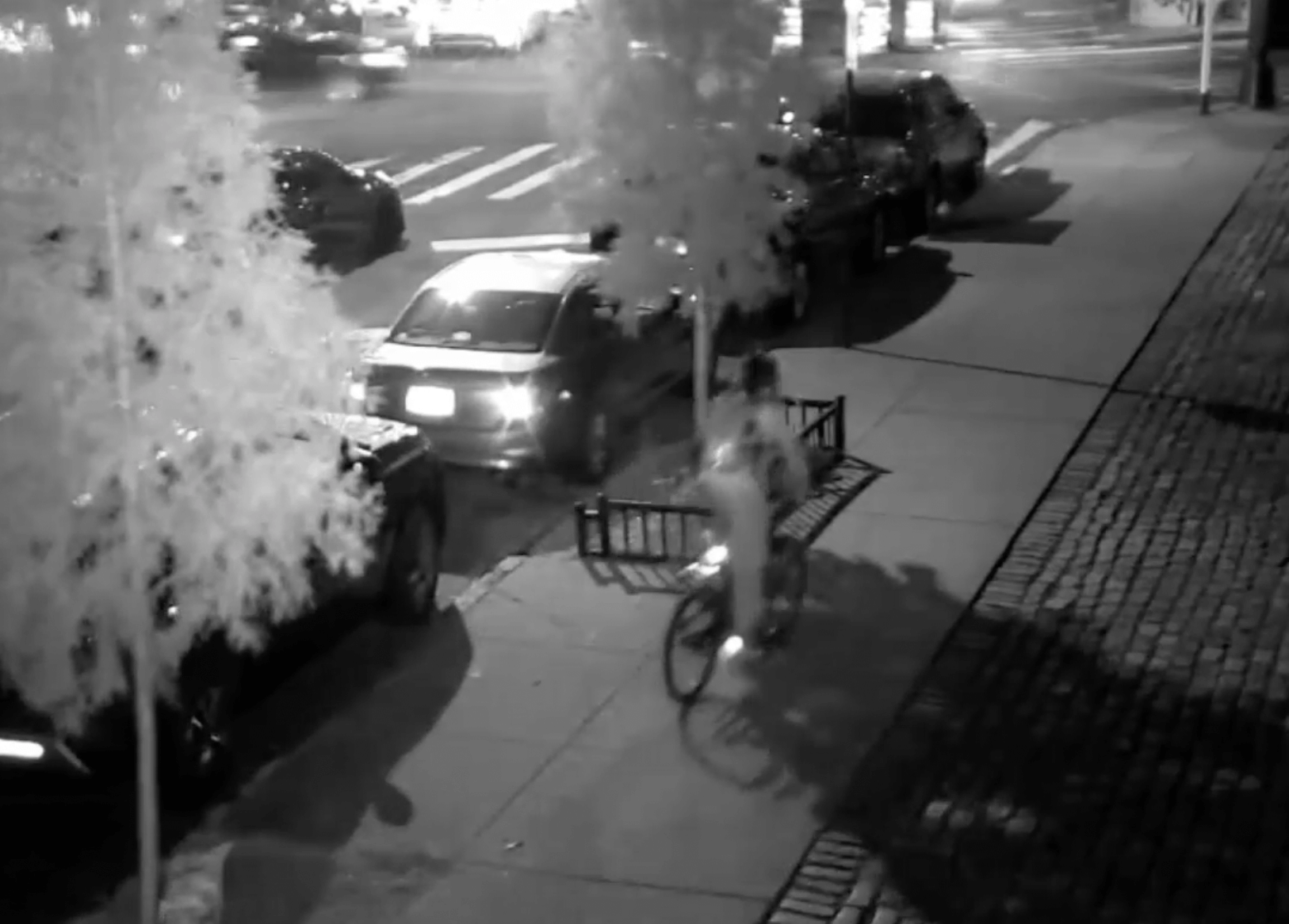 Cops still seeking suspect who sucker-punched 72-year-old man near Gramercy Park