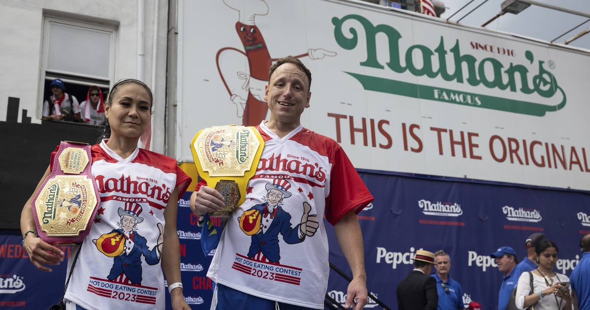 Joey Chesnut, Miki Sudo win again at Nathan’s hot dog eating contest