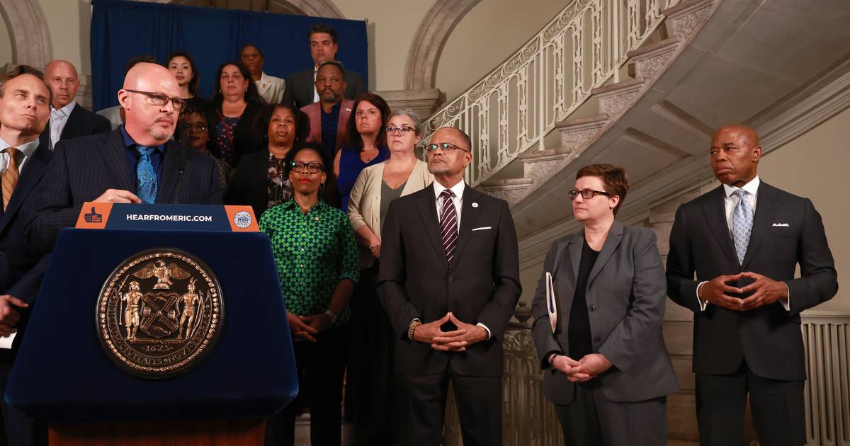 NYC teachers union UFT approves five-year contract with 75% of the vote