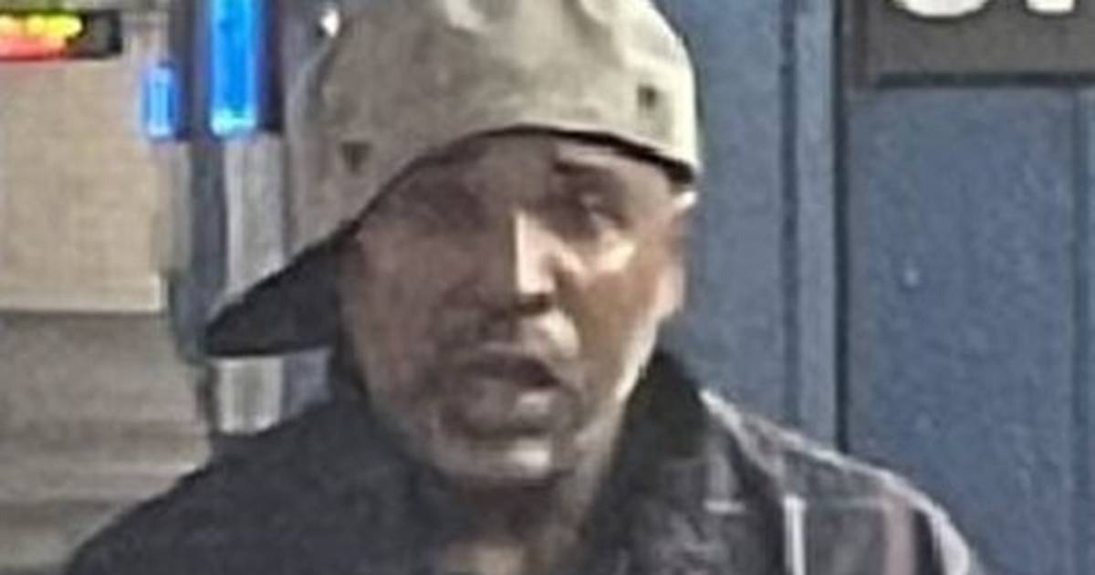 Cops hunt creep who exposed himself on Upper West Side