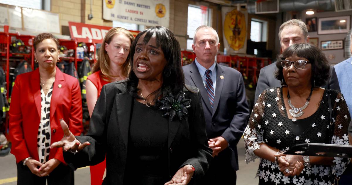 Civil rights leaders honor FDNY for condemning Birmingham officials’ use of fire hoses, dogs on children in 1963 protests