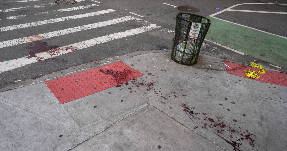 Woman, 39, stabbed to death on NYC street: NYPD