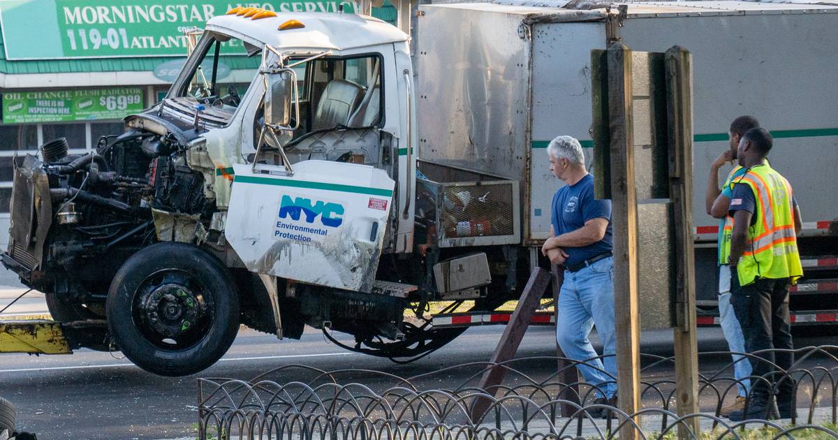 NYC worker dies when Mercedes-Benz slams DEP truck in Queens