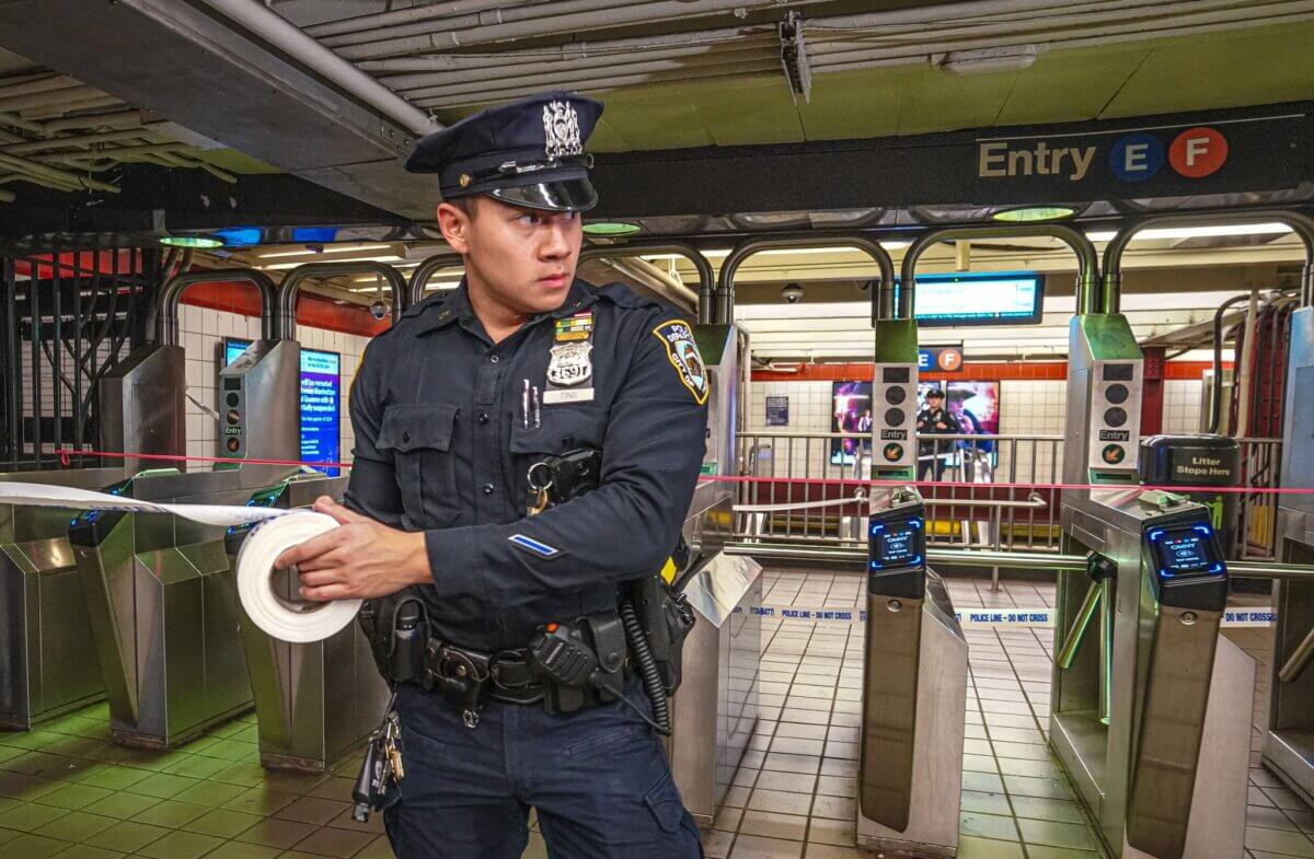 BREAKING: Woman in Midtown critically injured after being shoved onto subway tracks, police say