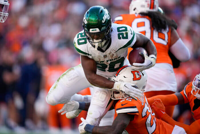 Jets beat Broncos 31-21