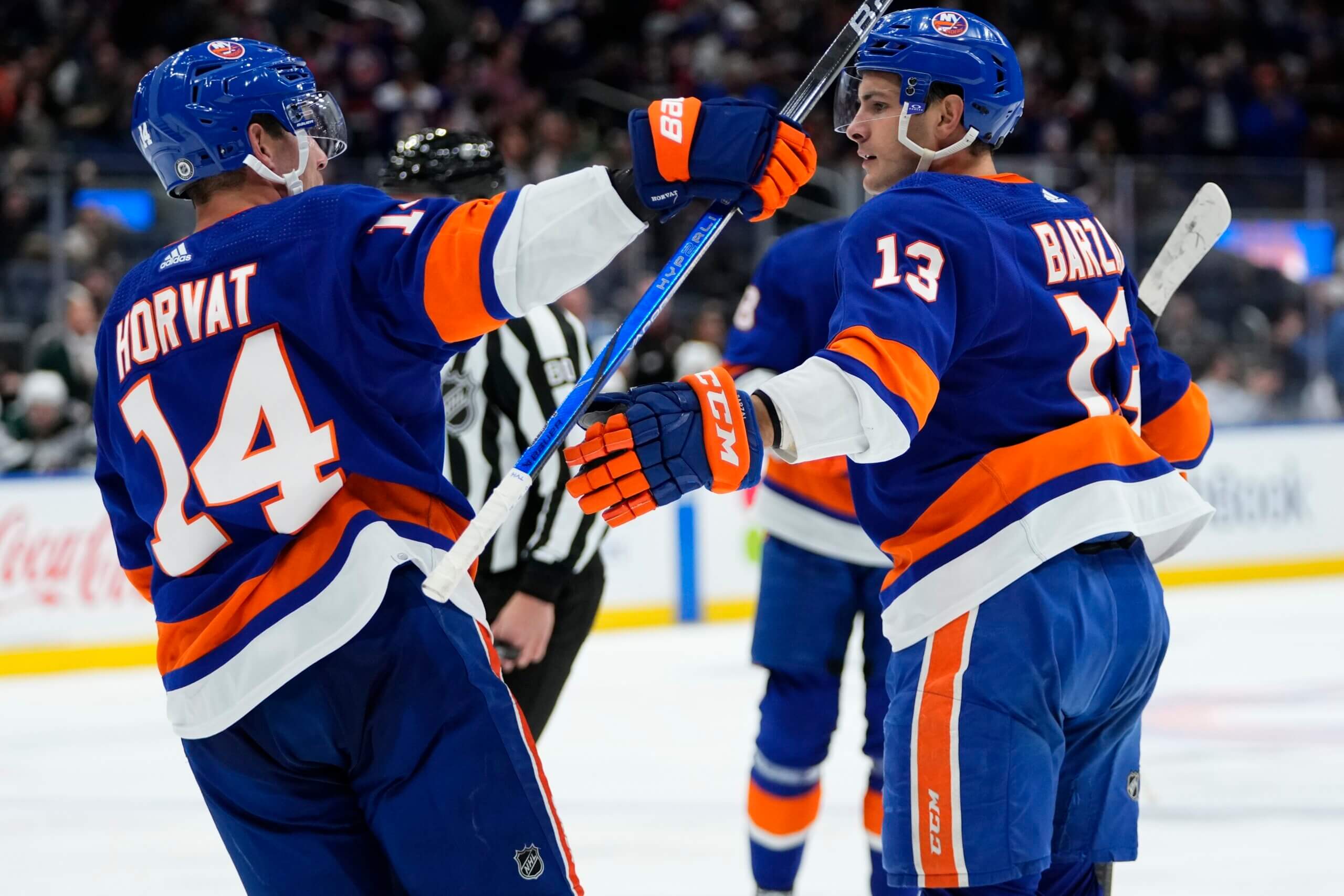 Islanders Mathew Barzal Coyotes Bo Horvat