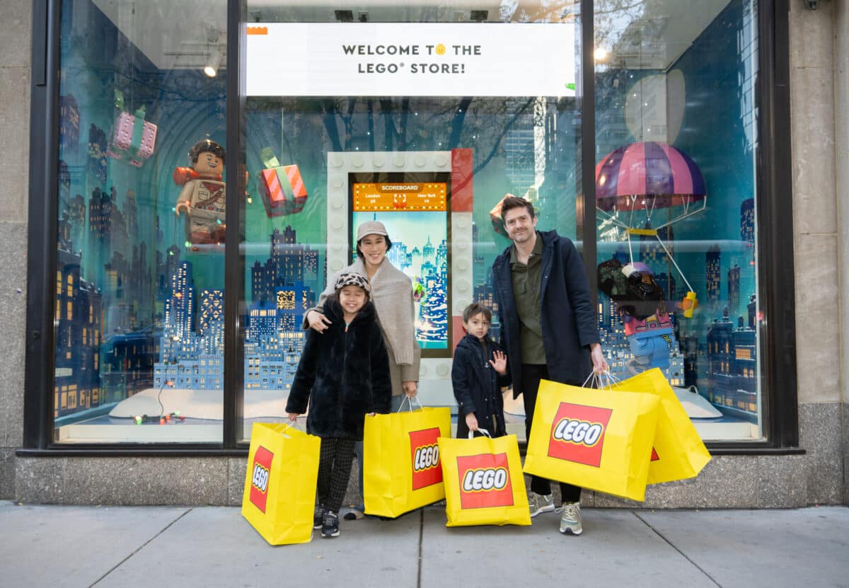 LEGO launches ‘Snow Throw’ competition at 5th Avenue store