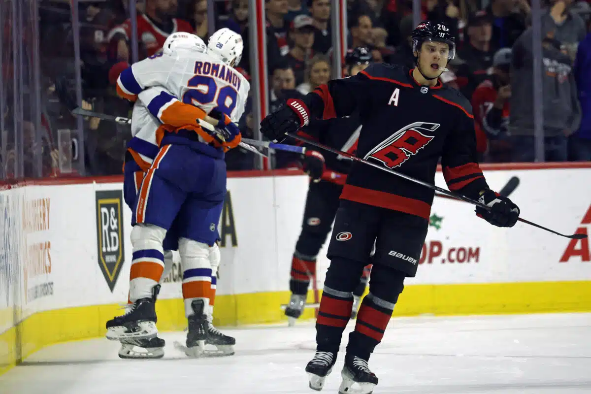 Islanders Hurricanes