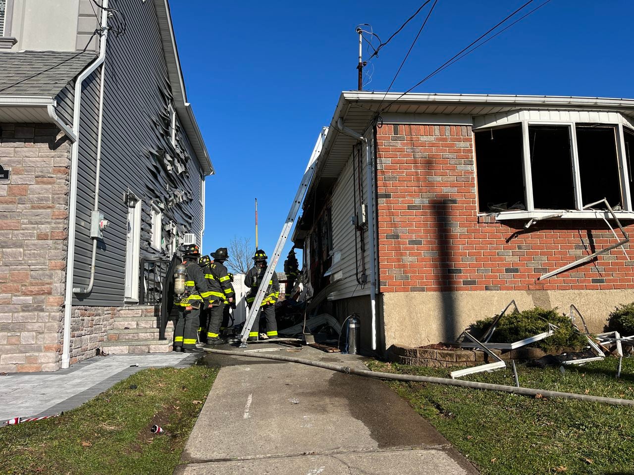 FDNY responds to house fire in Graniteville