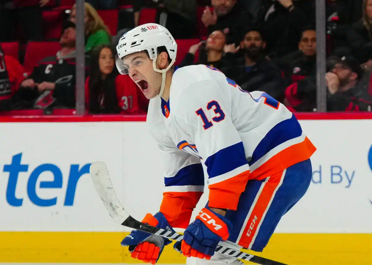 Mathew Barzal Islanders