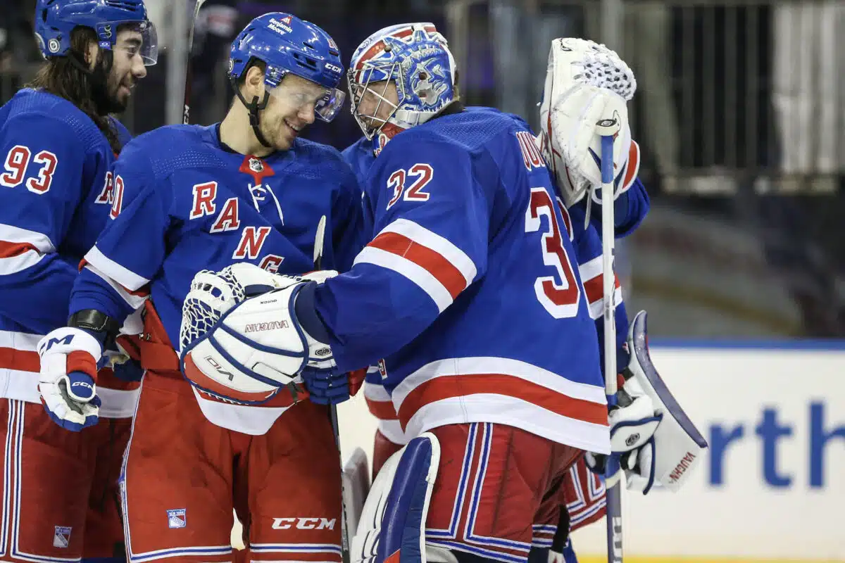 Rangers outlast Sharks