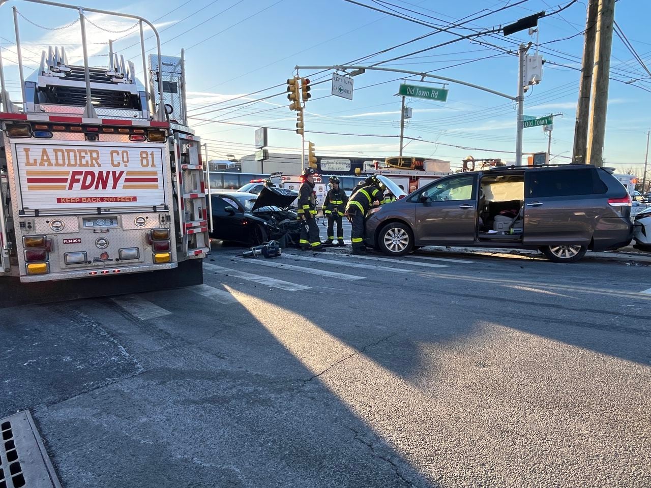 Crash on Hylan Boulevard in Grasmere