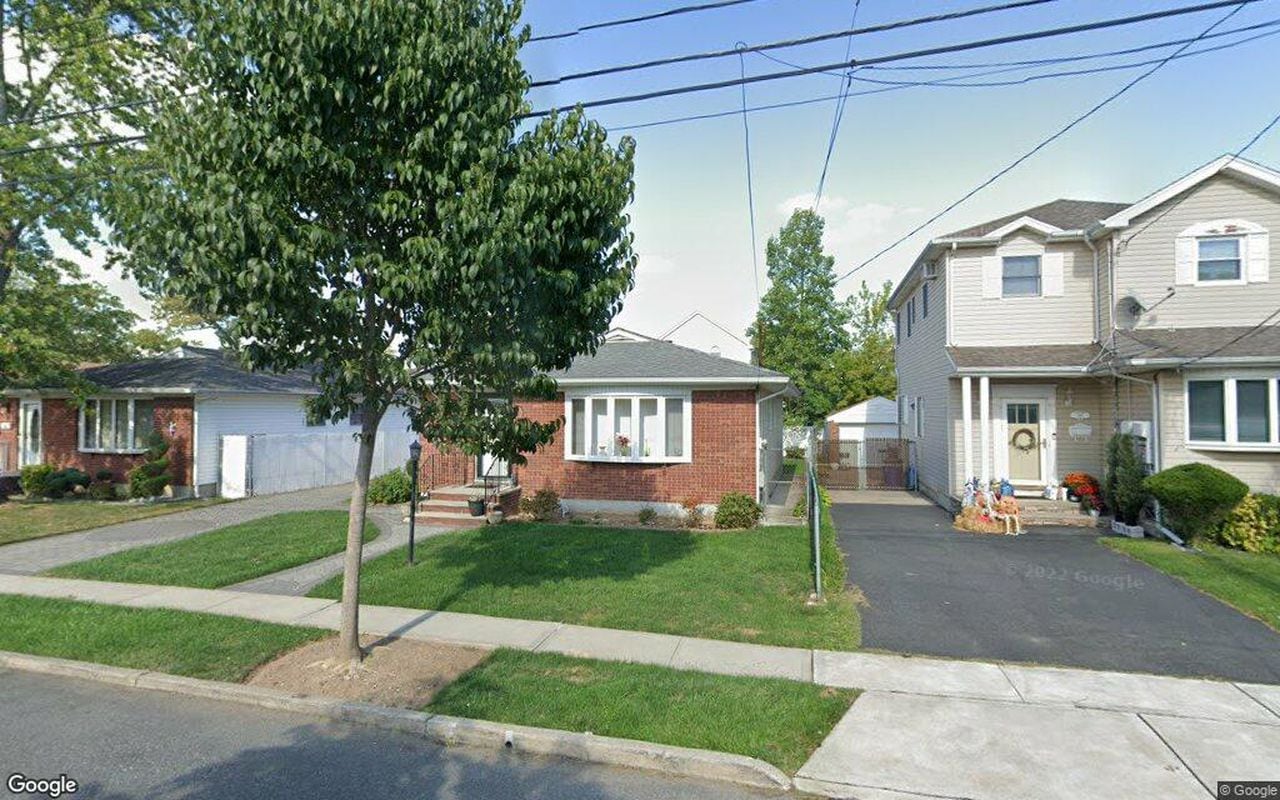 393 Winchester Avenue, Staten Island, NY