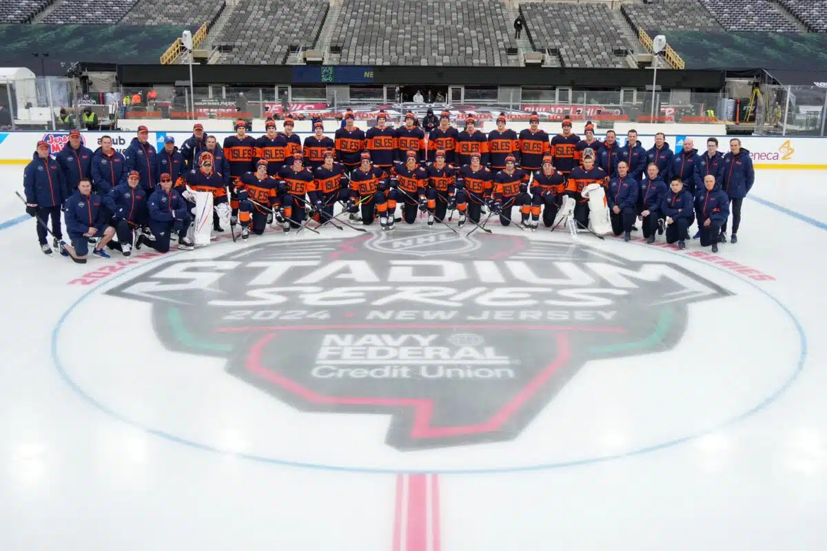 Islanders Stadium Series