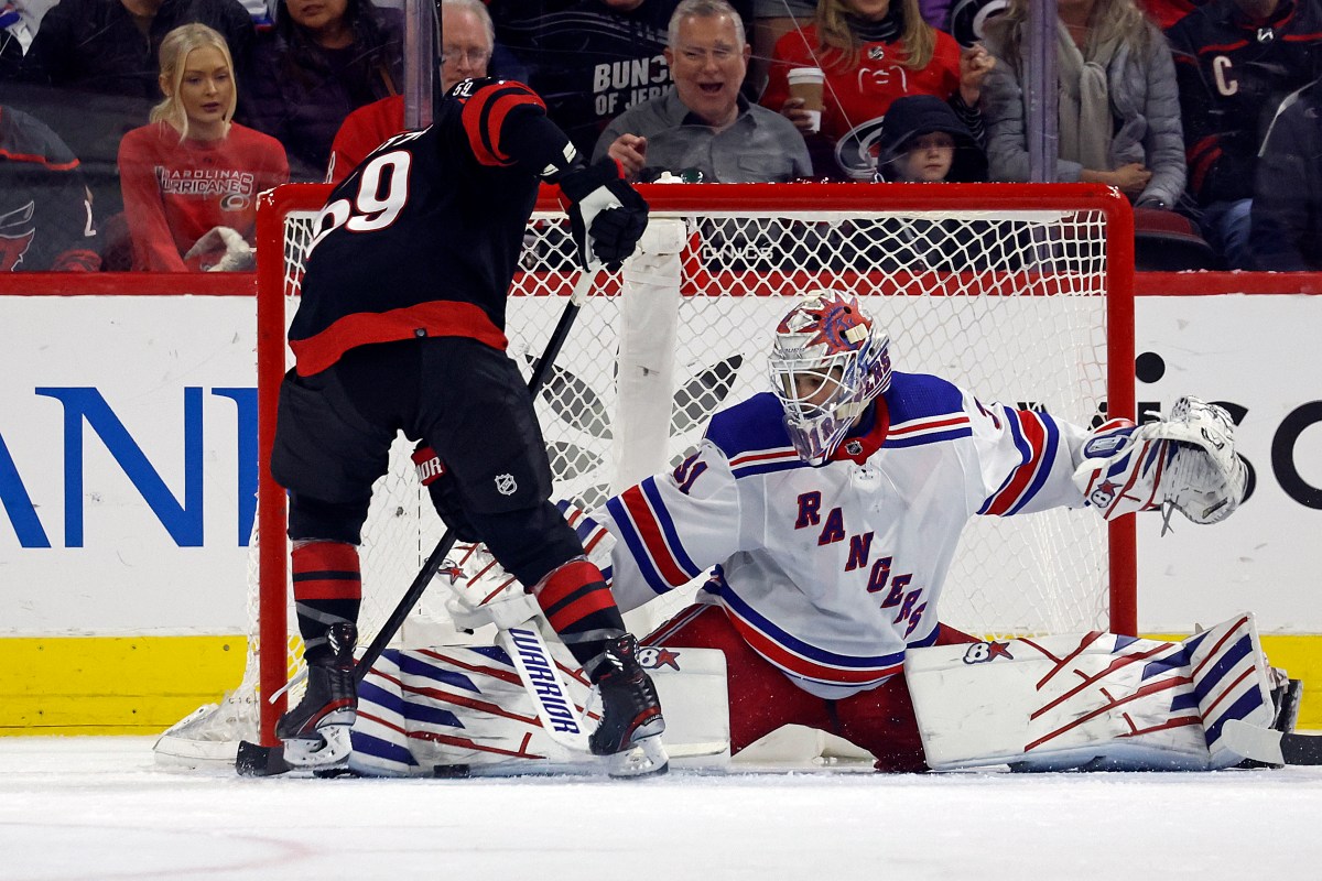 Igor Shesterkin Rangers Hurricanes