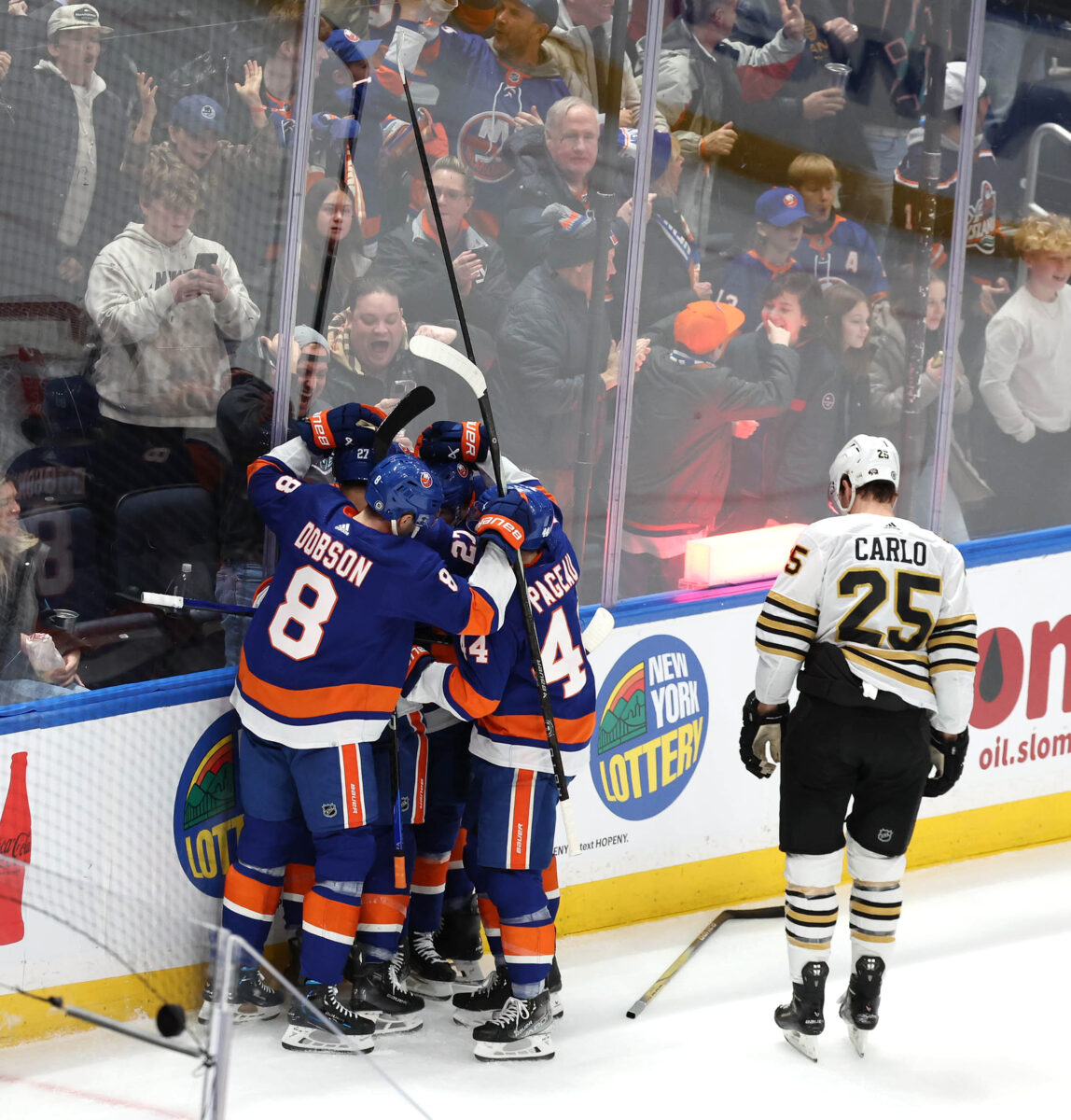 Islanders Bruins